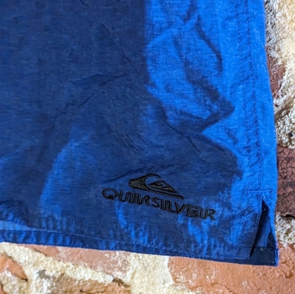 Quicksilver Large Blue Pattern Drawstring Swim Trunks - Picture 6 of 6